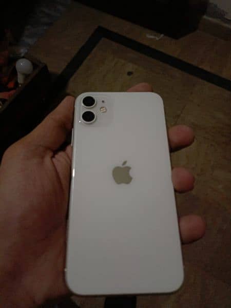 iPhone 11 128GB Pta Approved 1