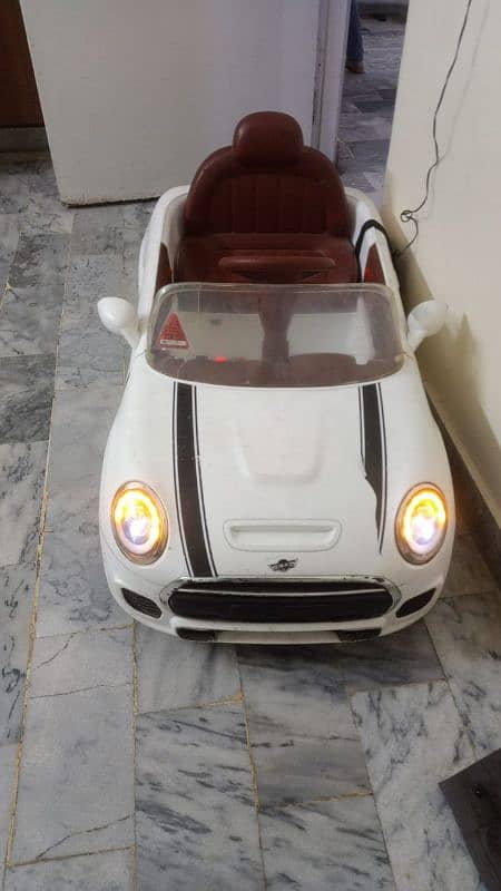 MODEL BMW KIDS CAR 5