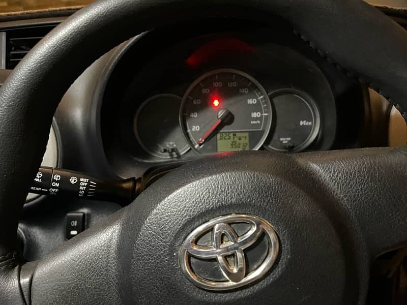 Toyota Vitz 2013 12