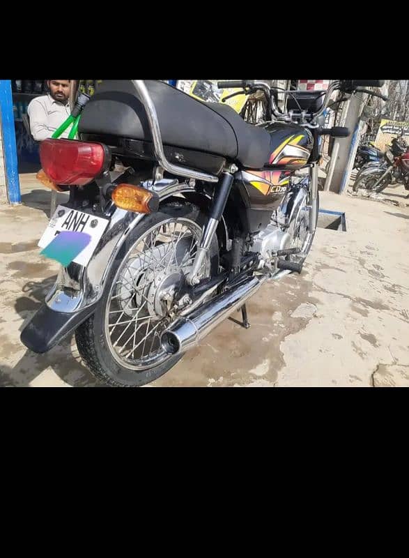 Urgent sale Honda Cd 70 like a new 4