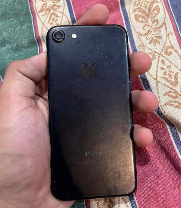 iphone 7 . . . 32gb pta approved 1