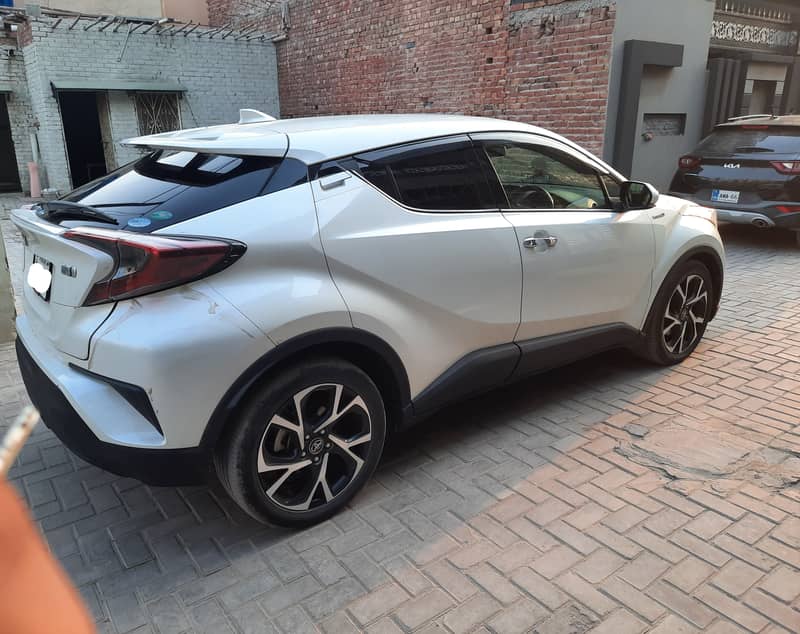 Toyota C-HR 2018 G-Led 16