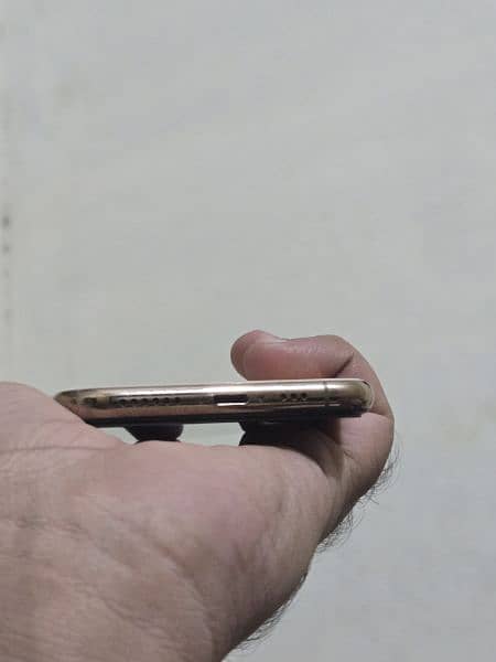 Iphone xs Non PTA Exchange possible read full ad then Contact Whatsapp 2