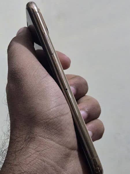 Iphone xs Non PTA Exchange possible read full ad then Contact Whatsapp 3