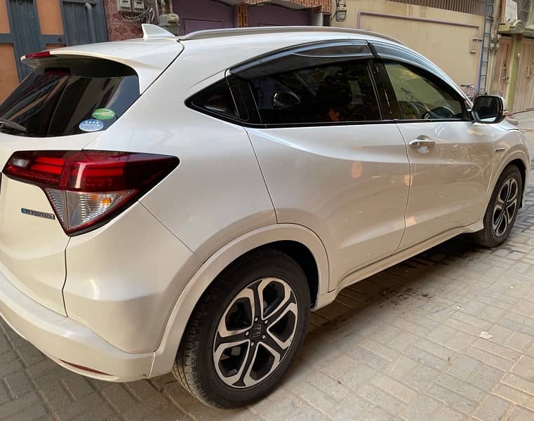 Honda Vezel Z package 2015 Bumper to bumper original 3