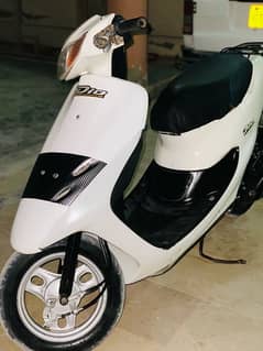 HoNDA scooty