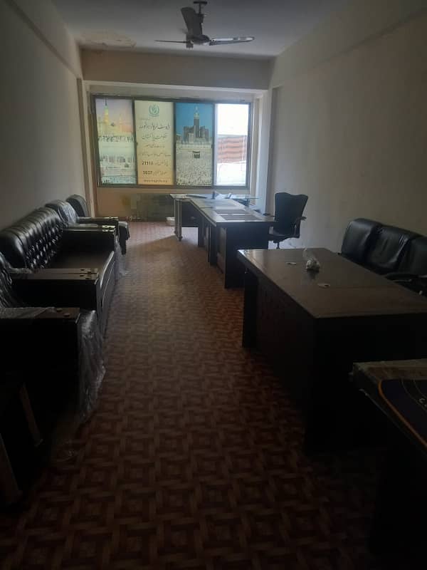 Blue area office 300 square feet jinnah avenue for Rent 0