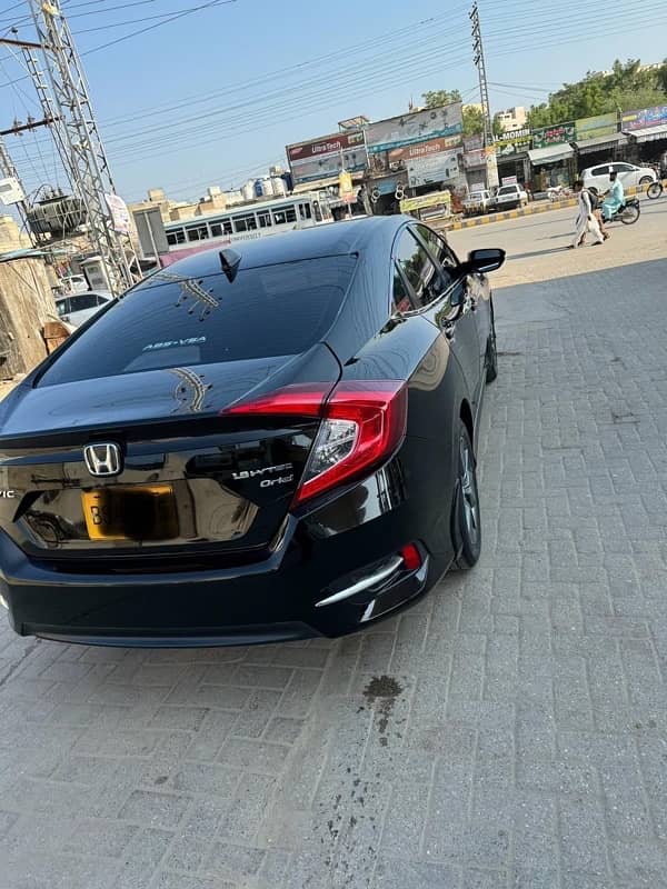 Honda Civic UG Full option 2020 3