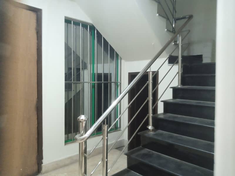 HOUSE FOR RENT DOUBLE STOREY 1