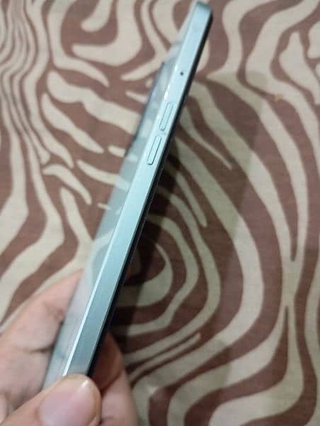 Oppo A57 full ok condition 3