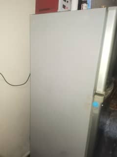 dawlance fridge urgent sale