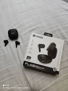 Zero Flash Earbuds eyk sal  Warranty hai