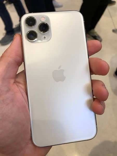 iPhone 11 Pro Max 3