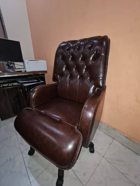 Executive Chair Brand New Leather Poshish 3