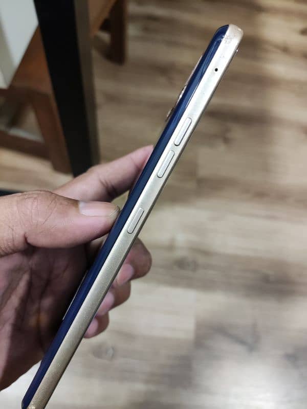 Lg v60 urgent sale 3