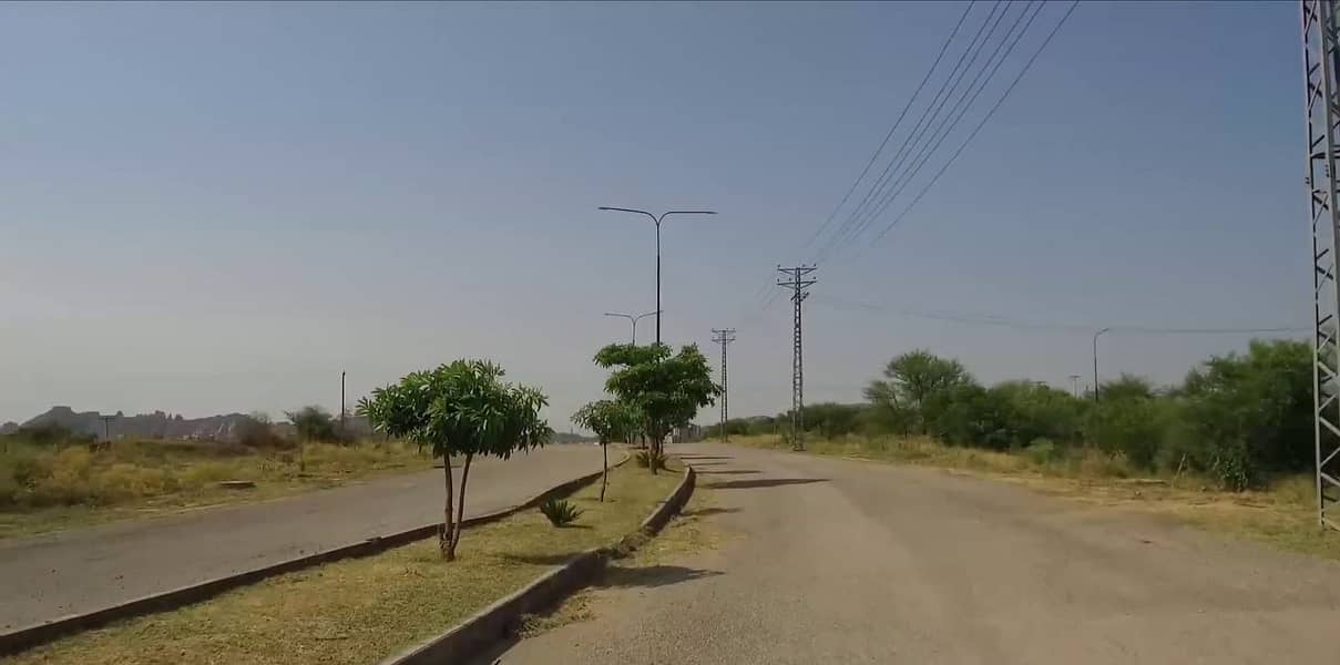 Hot Deal 10 Marla Residential Level Plot With 3 Months Time In Block D Near Mini Lake 15