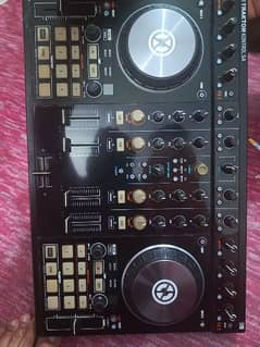 traktor s4mk2 DJ controller