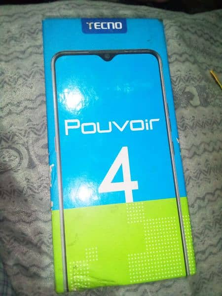 Tecno pouvier 4 4