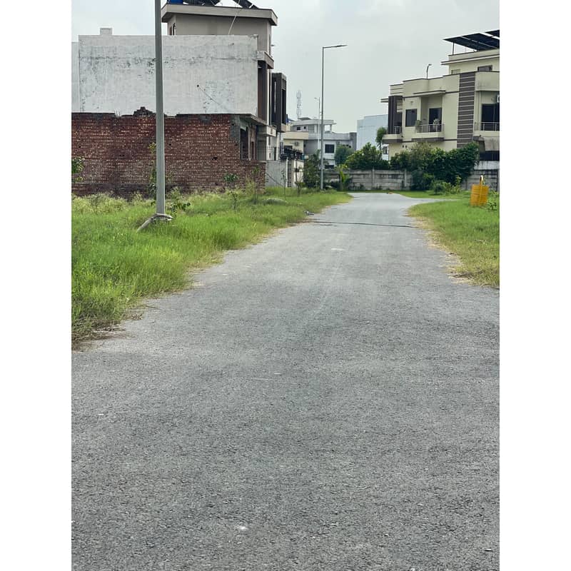 Prime Location Residential Plot Is Available For sale In Ajwa City 2