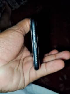 I phone xr 10by 9 condition