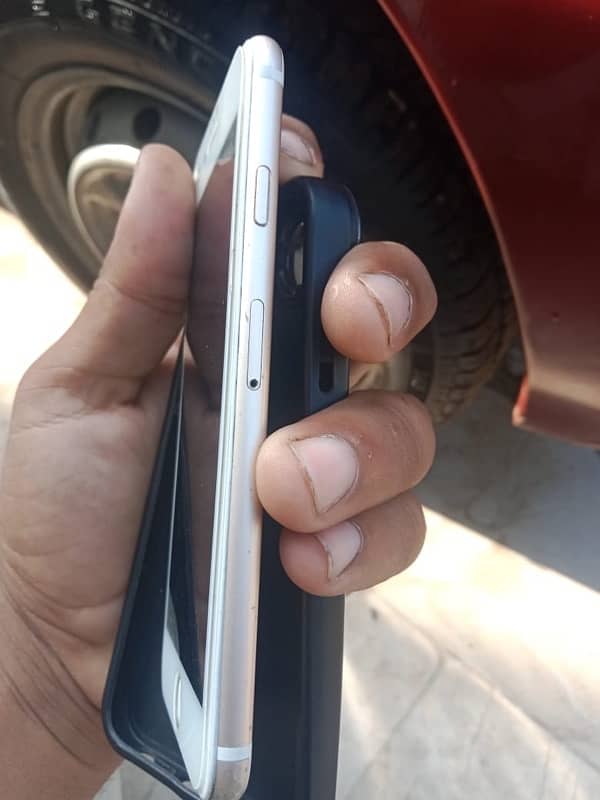 iPhone 6s used non pta 5