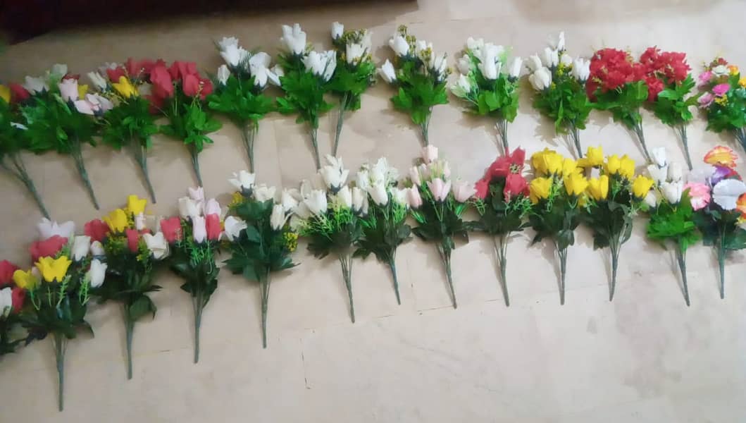 Artificial Flowers With Vase (Pack of 2 ) 0