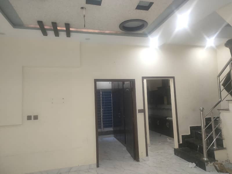 In Bismillah Housing Scheme - Hussain Block 800 Square Feet House For rent 1