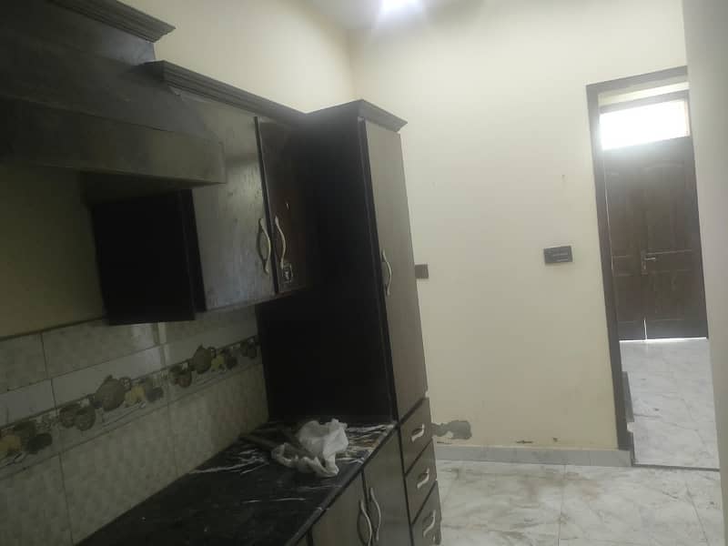 In Bismillah Housing Scheme - Hussain Block 800 Square Feet House For rent 4