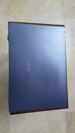 Laptop MSI ( Modern 14 B11MOU ]