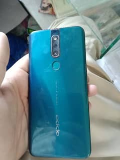 Oppo f11 pro ok ha box charger nahi ha sath I'd card ki photo da ga