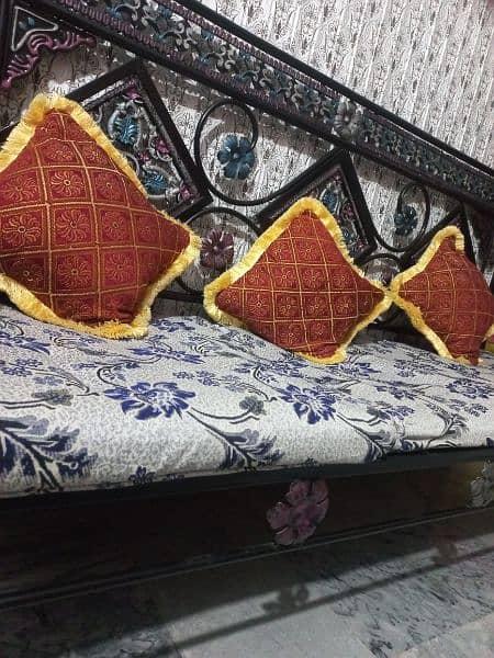 5 Iron Seater Sofa for urgent sale 1