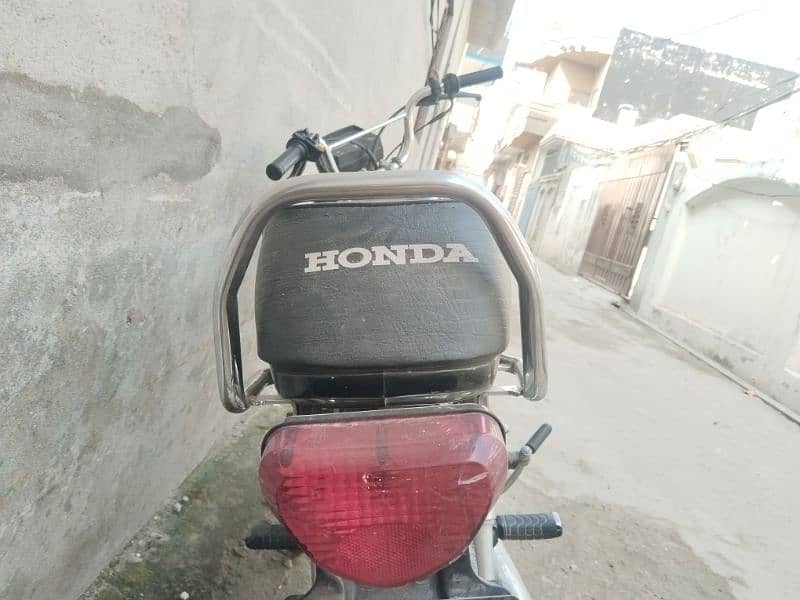 Honda 70cc 22 model sticker 23 ka hai 10