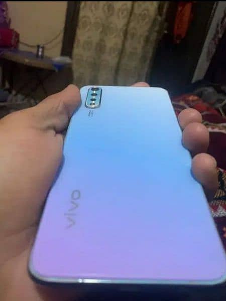 vivo s1/4/128 1