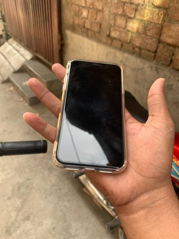 IPHONE 11 water packed non pta sale/exchange 2