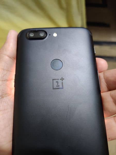 OnePlus 5T black 6/64 scratchless urgent sale need money 1