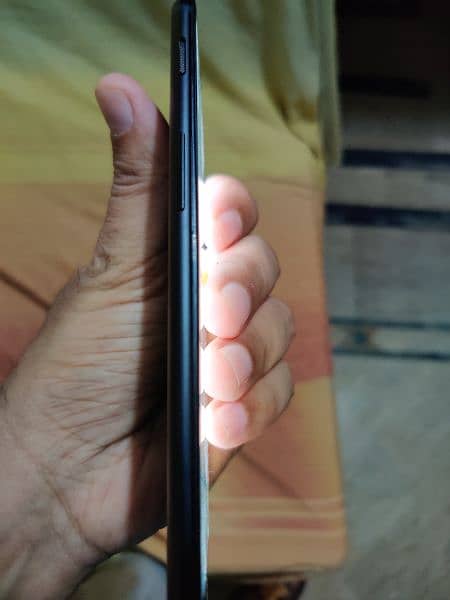 OnePlus 5T black 6/64 scratchless urgent sale need money 3