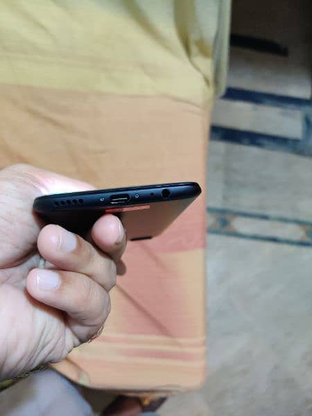 OnePlus 5T black 6/64 scratchless urgent sale need money 6