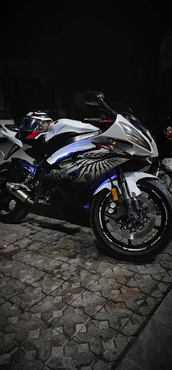 YAMAHA YZF-R6 (2012) MODEL 3