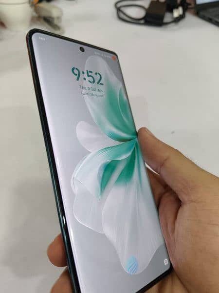 Vivo V30 5G 3