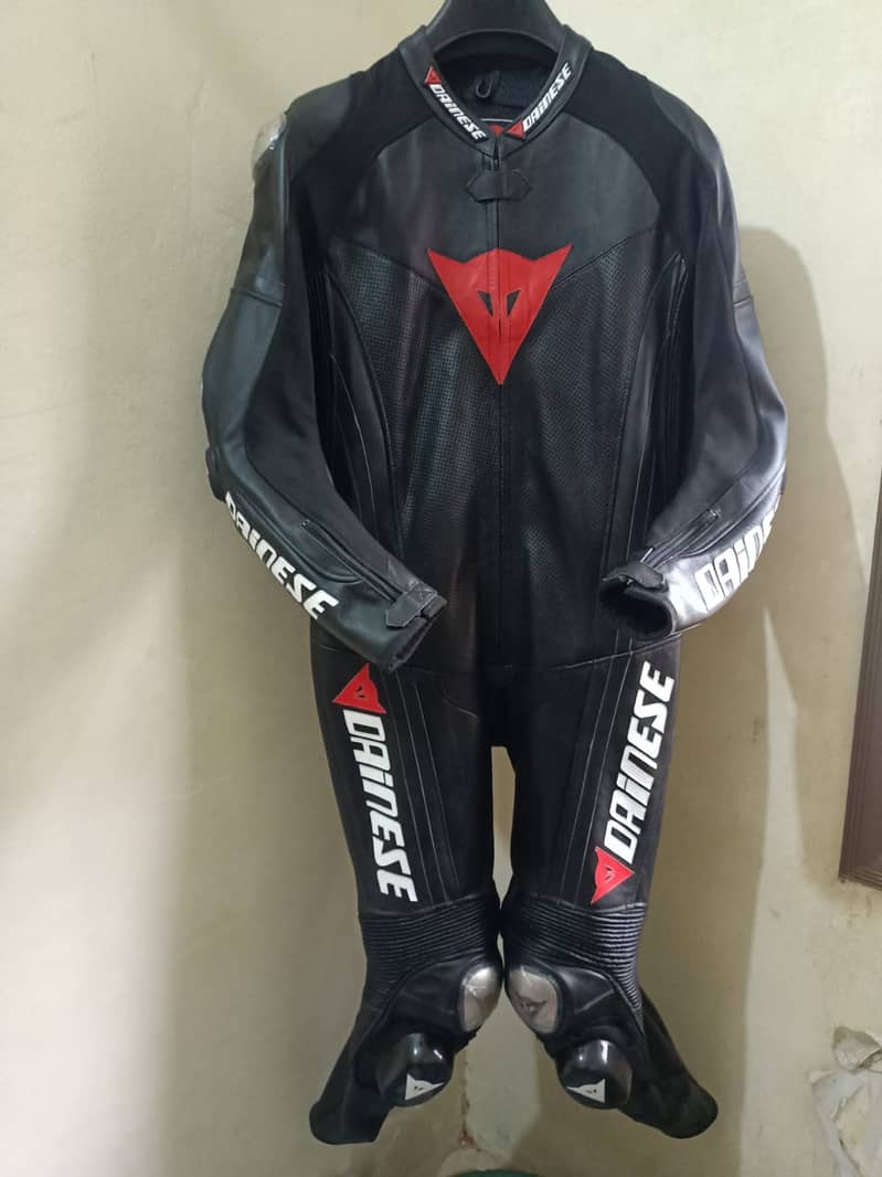 Motorbike Suits Gloves Jackets and Shoes manufacturer and maker 3