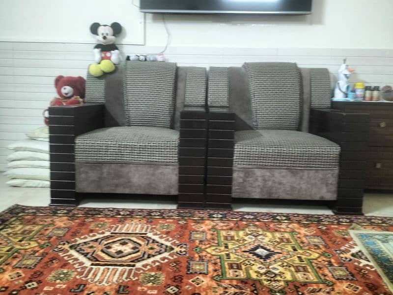 7 seater Sofa 3