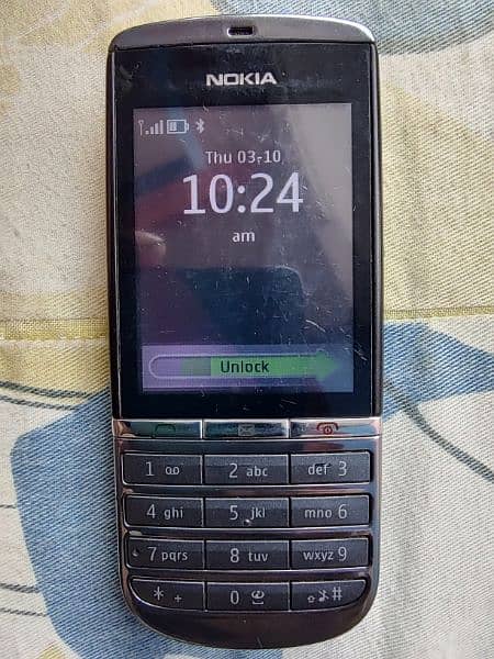 Nokia 300 Tuch and Type 0