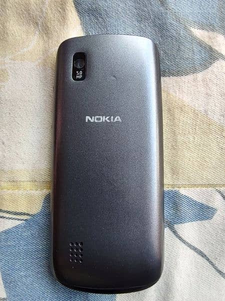 Nokia 300 Tuch and Type 1