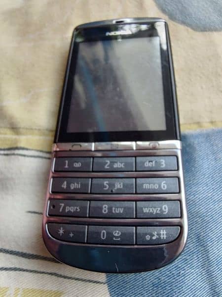 Nokia 300 Tuch and Type 3