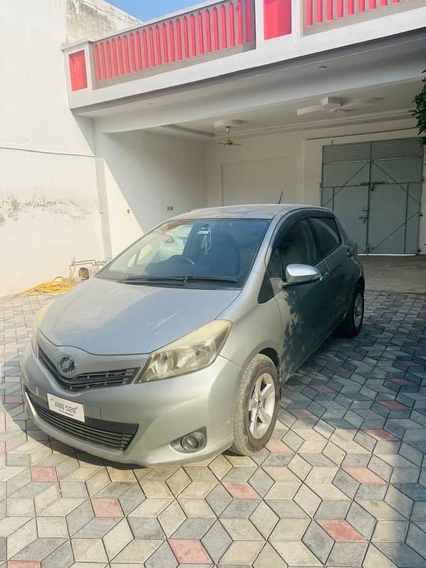 Toyota Vitz 2012 9