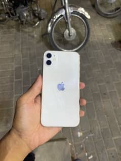 i phone 11 64 Gb Factory unlocked white colour