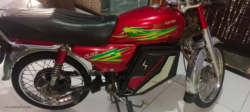 JOLTA Electric bike just like new 0