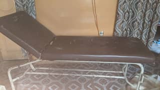 facial bed for sale for contact 03313225667 thore pese Kam ho gayeinga 0