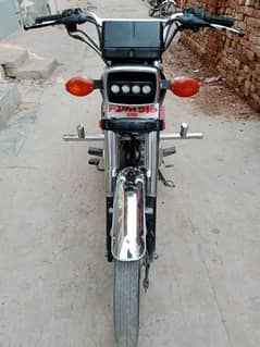 Honda CG.  125.   slef start 0