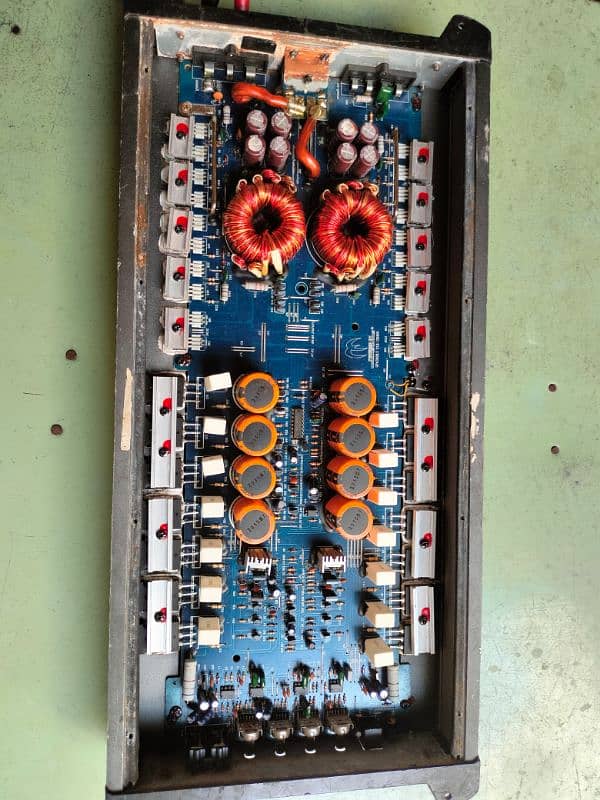 crunch GPA3000.1 mono amplifier imported. not repaired 3000 RMS 1